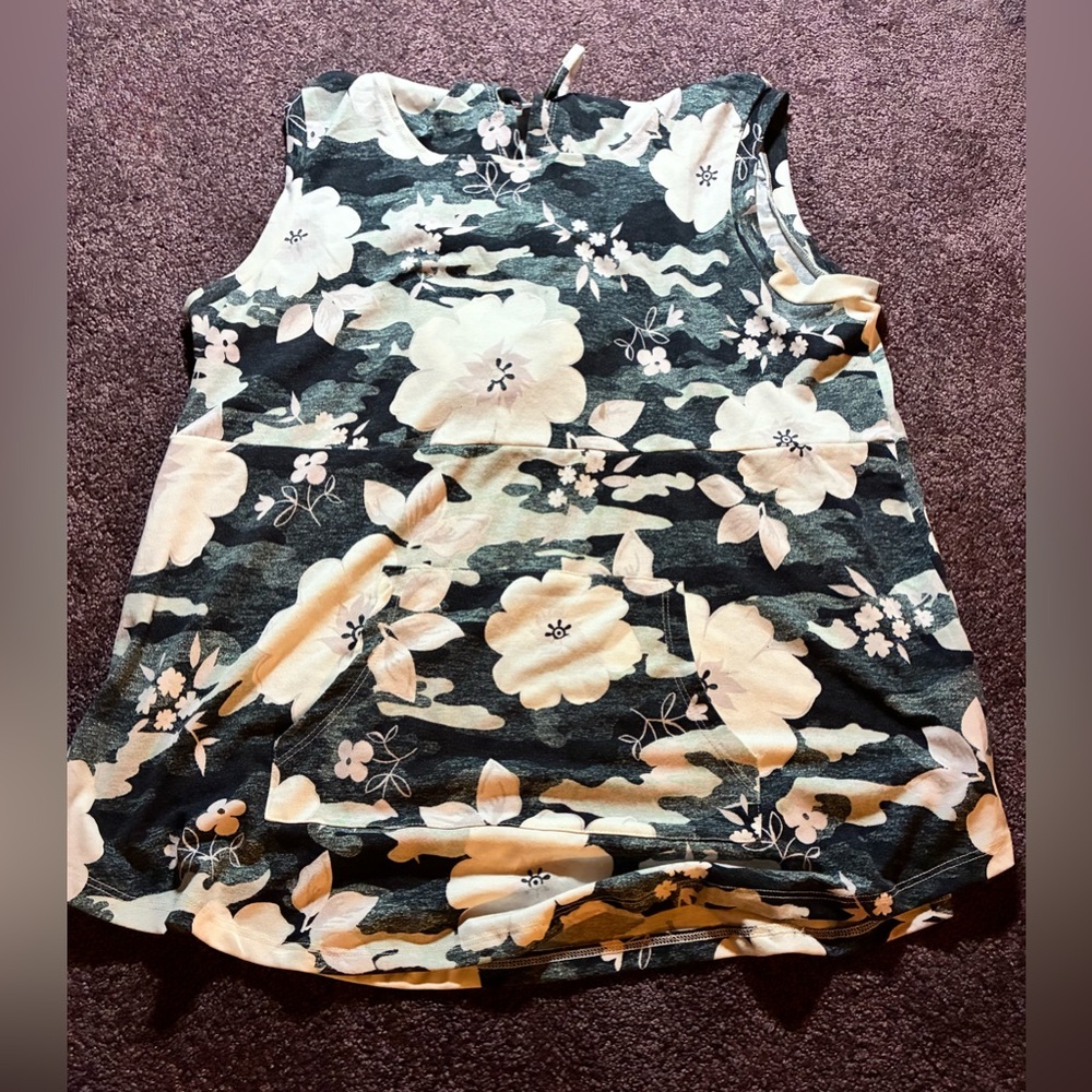 Sleeveless Floral Hoodie Tank Top - Black & Cream - Picture 2 of 3